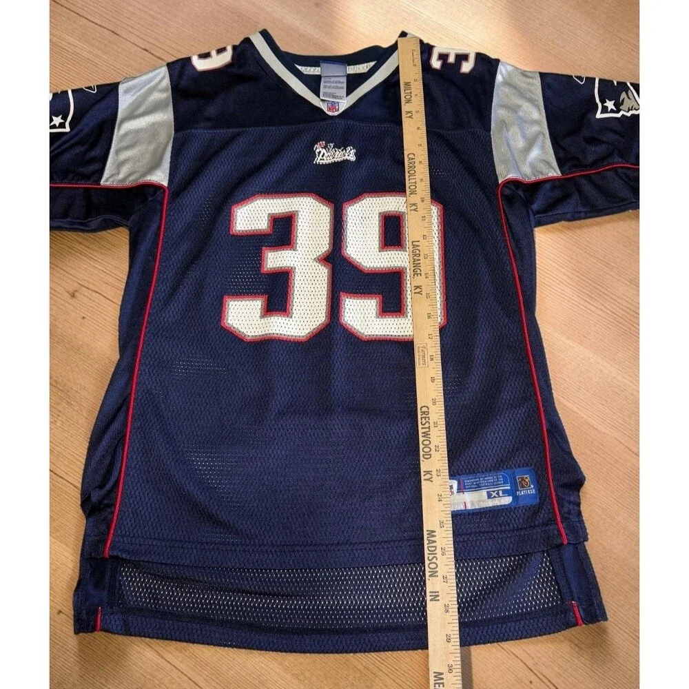 Laurence Maroney #39 NFL Football Jersey Patriots Youth Size XL (18-20)